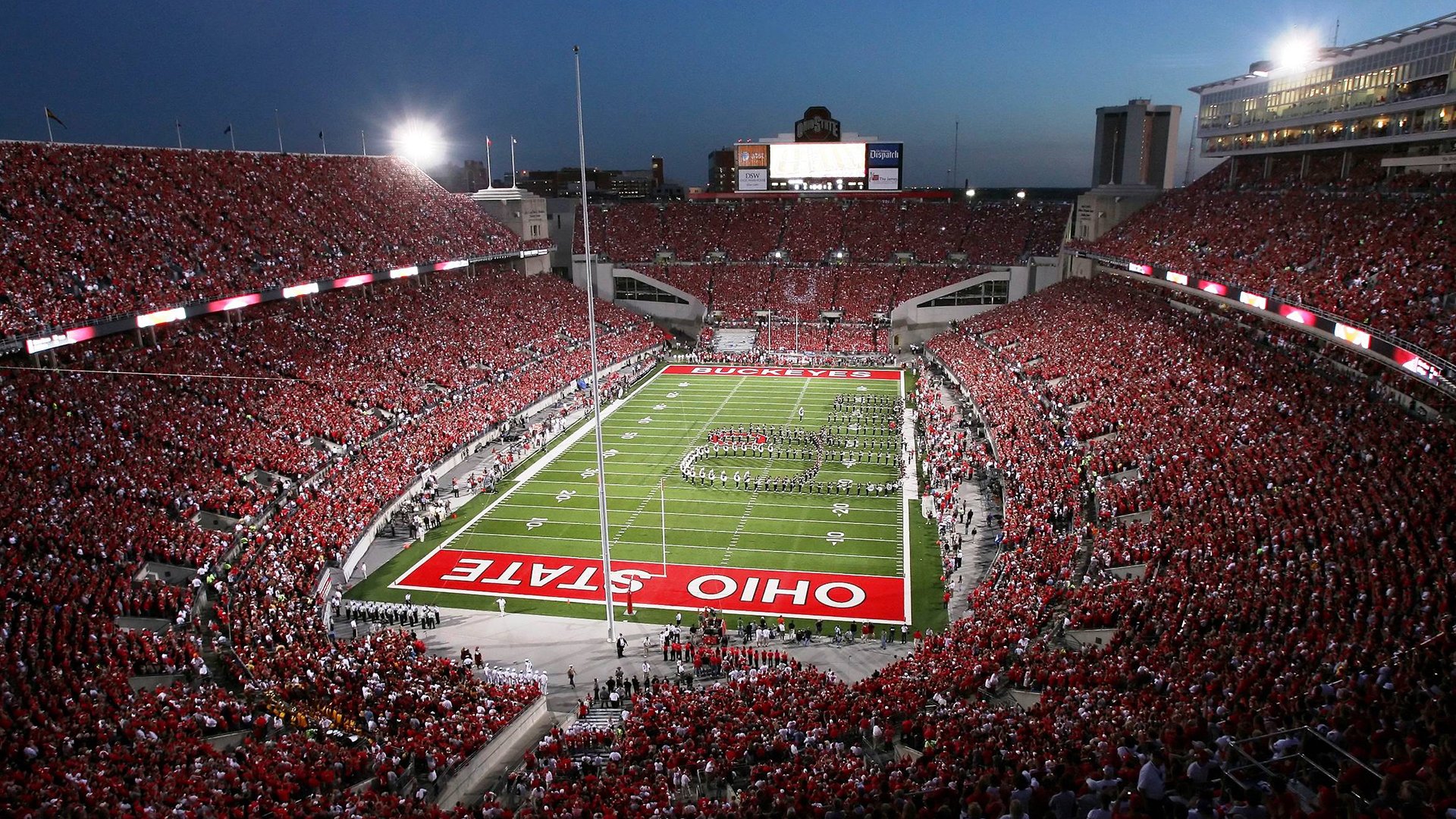 爱游戏下载-_疫情后首次线下大赛，观众热情高涨_，疫情期间线上线下的挑战